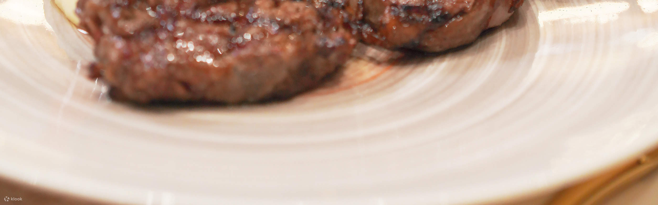 Giovanni Pina, bữa nửa buổi, bữa nửa buổi cuối tuần, tất cả những gì bạn có thể ăn